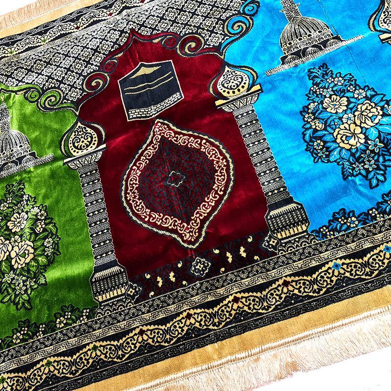 Islamic Plush Prayer Rug (3 Persons) - Arabian Shopping Zone