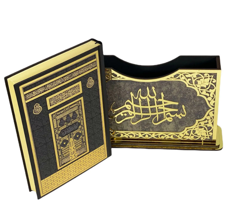 El Sagrado Corán en escritura Uthmani con una elegante caja