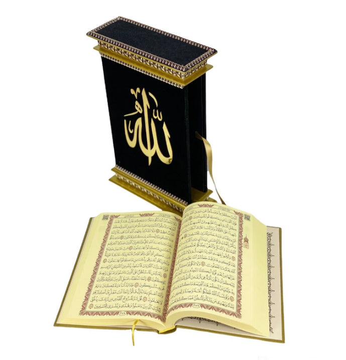 The Holy Quran Uthmani Script Kaaba Model With Velvet Box 21*32